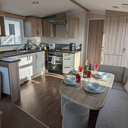 Sleeps 6 Modern And Bright Caravan Littlesea Haven Weymouth 호텔 외부 사진