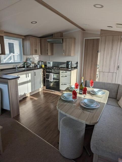 Sleeps 6 Modern And Bright Caravan Littlesea Haven Weymouth 호텔 외부 사진